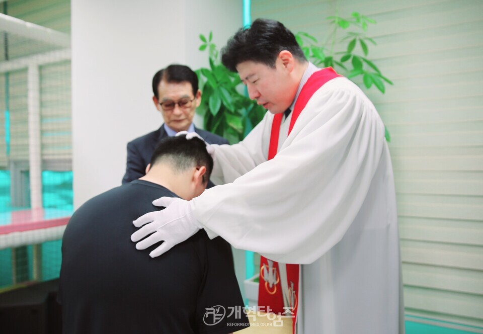 총회군선교회, 육군훈련소 훈련병 진중세례식 및 순교자의 영광 공연 모습