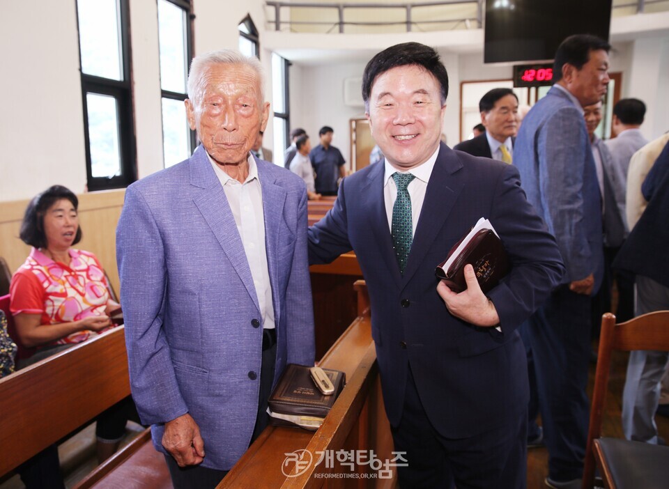 전국남전도회, 수만교회 입당 감사예배 모습