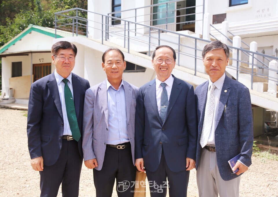 전국남전도회, 수만교회 입당 감사예배 모습