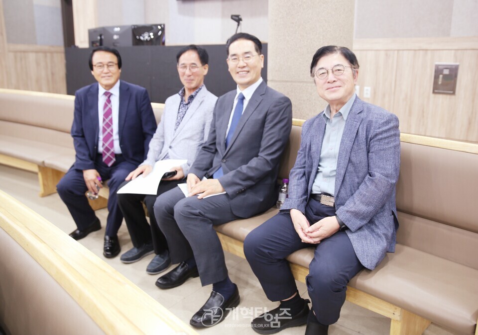 제31회기 중부협의회 총회 상비부 공천 모임 모습