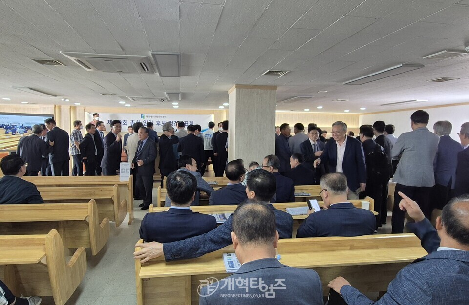 파행으로 끝난 총회 임원 후보 정견발표회 모습