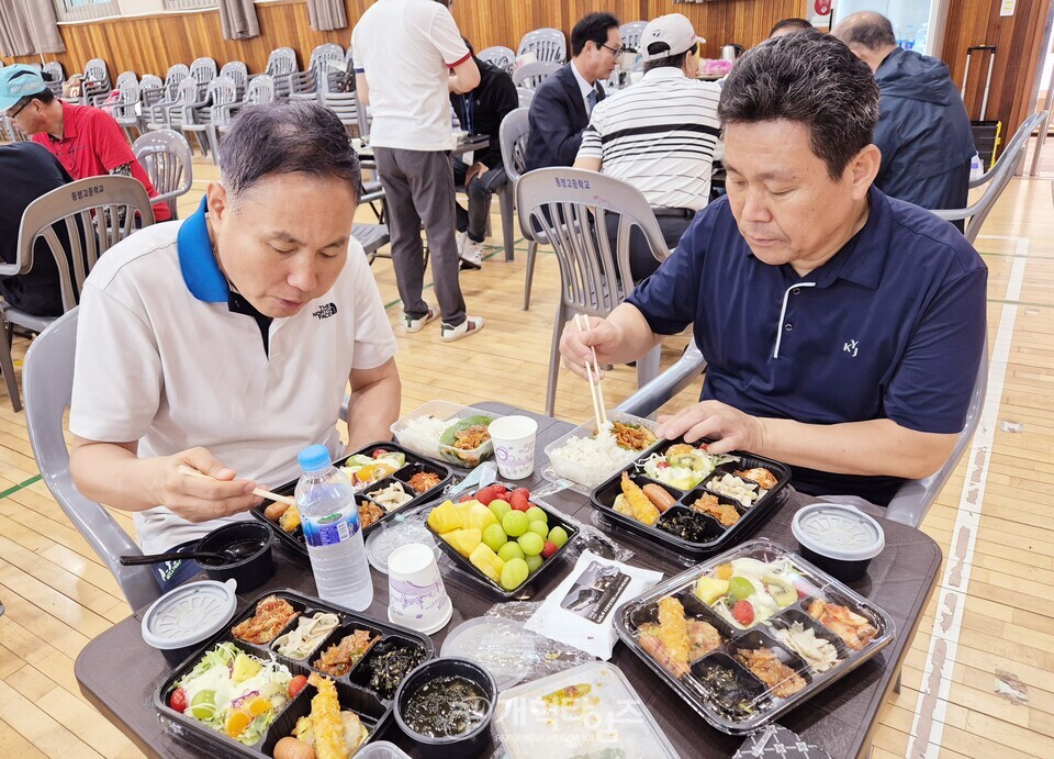 창립12주년 맞은 선장회, 회원단합체육대회 모습