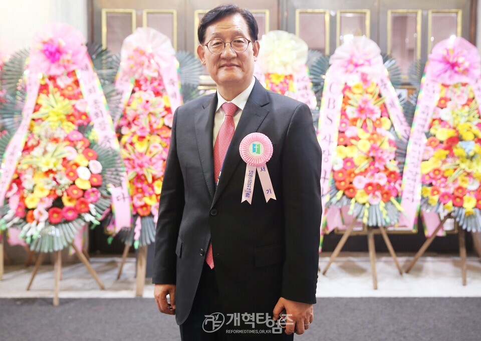 110회 총회 서기 김용대 목사 모습