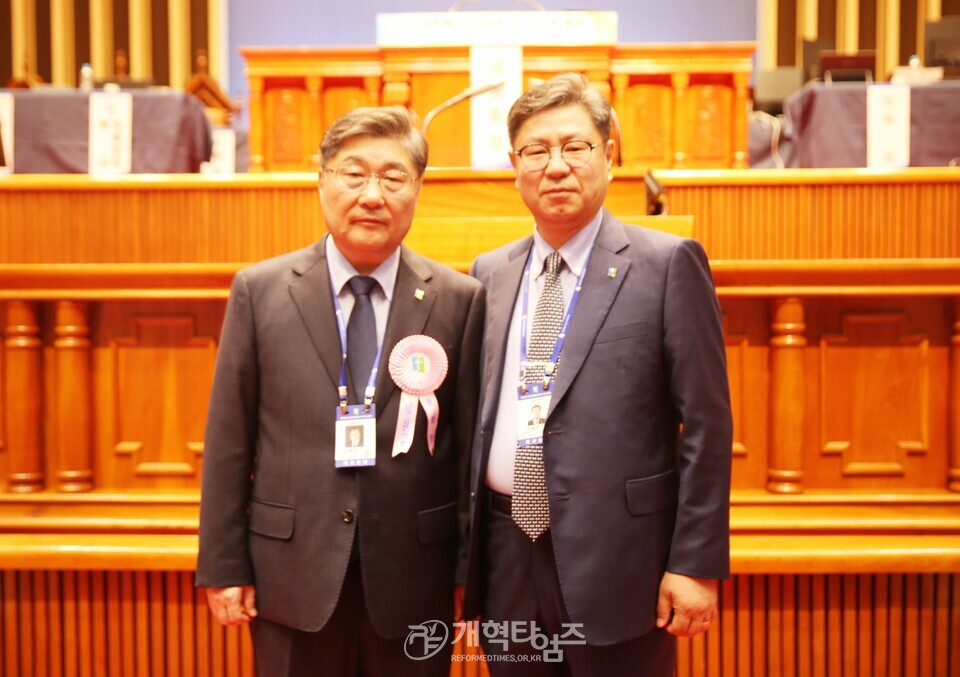 110회 총회 농어촌부장에 당선된 이철우 목사 모습