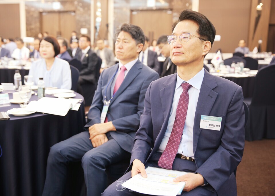 세계 개혁주의 교단 및 아시아 교회 지도자 대회, 둘째날 포럼 모습