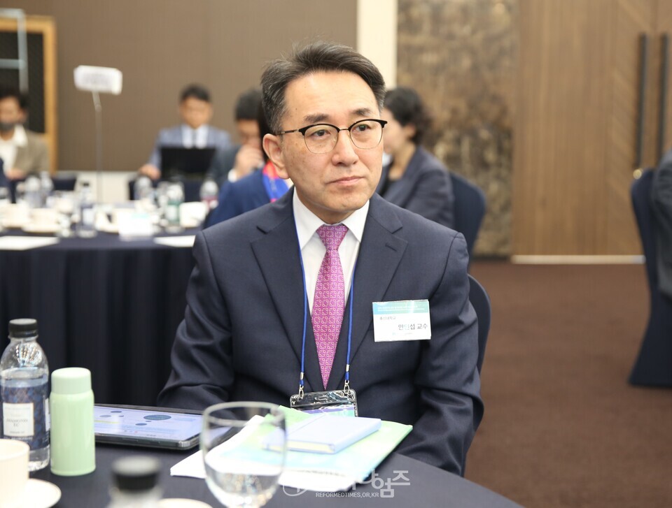 세계 개혁주의 교단 및 아시아 교회 지도자 대회, 둘째날 포럼 모습
