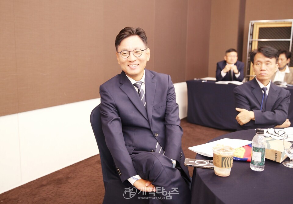 세계 개혁주의 교단 및 아시아 교회 지도자 대회, 둘째날 포럼 모습