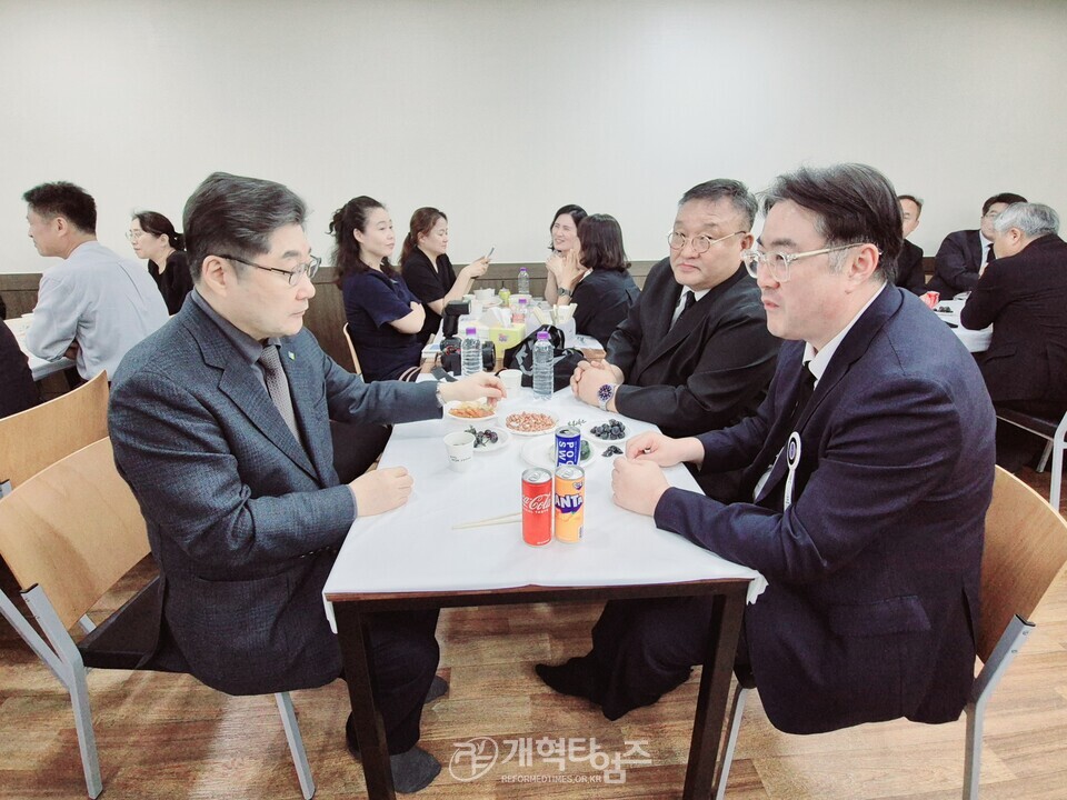 110회 총회 의전분과장 정신길 목사 부친상 모습