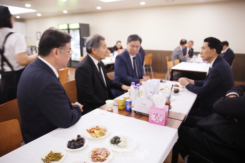 110회 총회 의전분과장 정신길 목사 부친상 모습