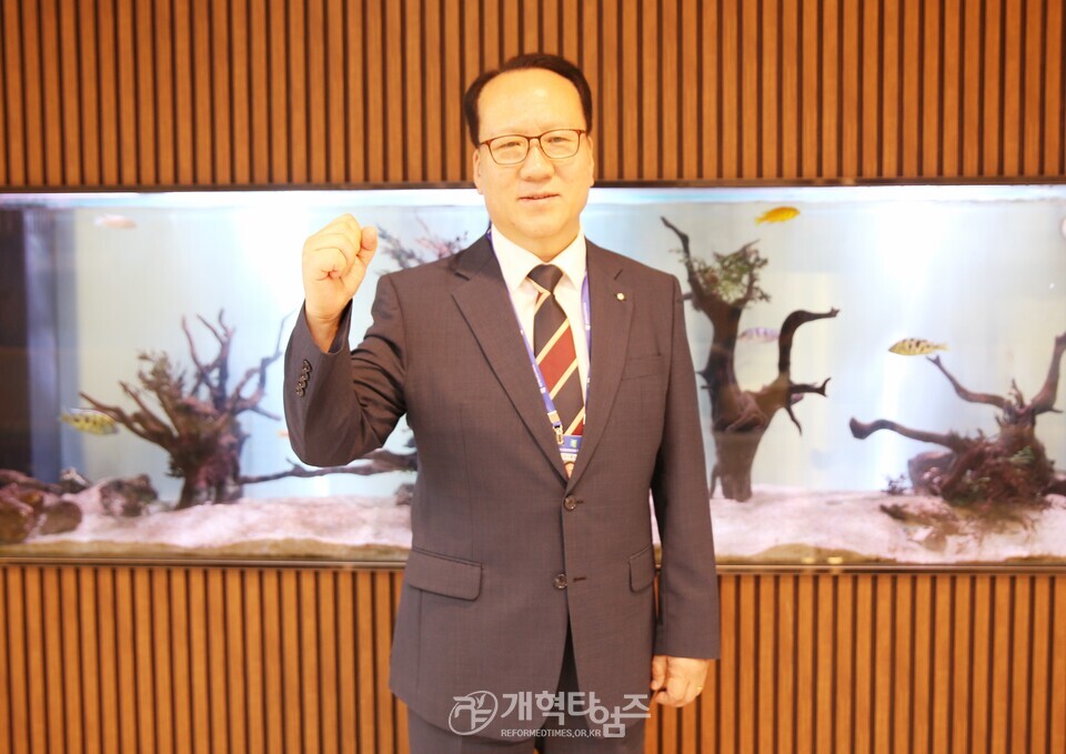 대구중노회 윤성권 목사 110회 총회 감사부장 당선 모습