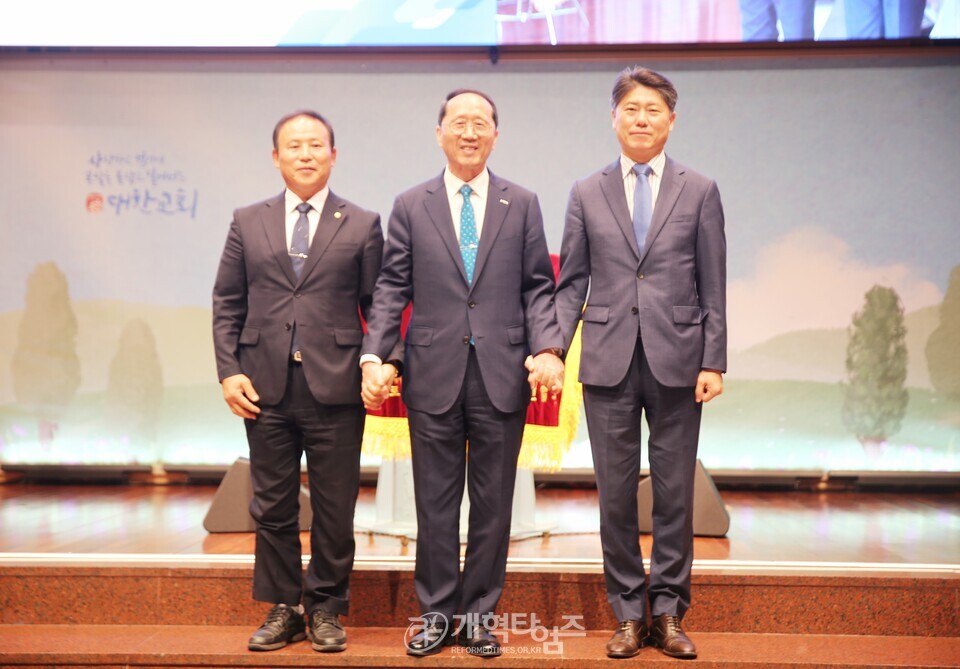 전국남전도회, 제45회기 회장 이ㆍ취임 감사예배 모습
