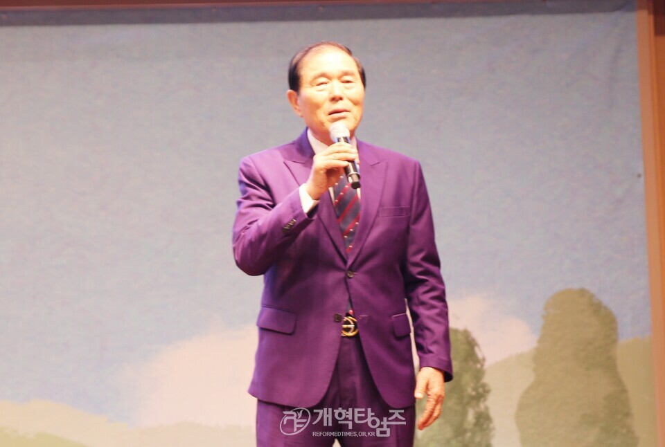 전국남전도회, 제45회기 회장 이ㆍ취임 감사예배 모습
