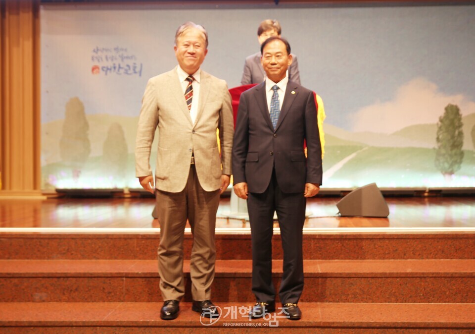 전국남전도회, 제45회기 회장 이ㆍ취임 감사예배 모습