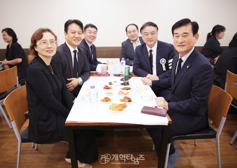 110회 총회 의전분과장 정신길 목사 부친상 모습