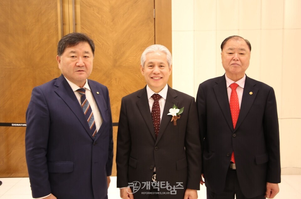 서울서북장로회  서기 이종석 장로 차녀 결혼예식 모습