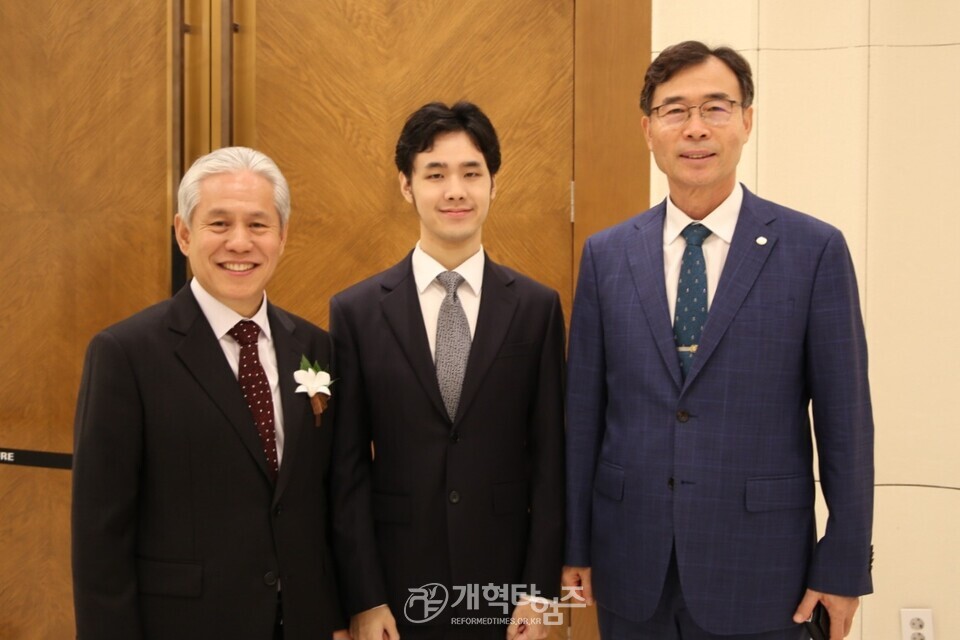 서울ㆍ서북장로회 서기 이종석 장로, 차녀 결혼 예식 모습