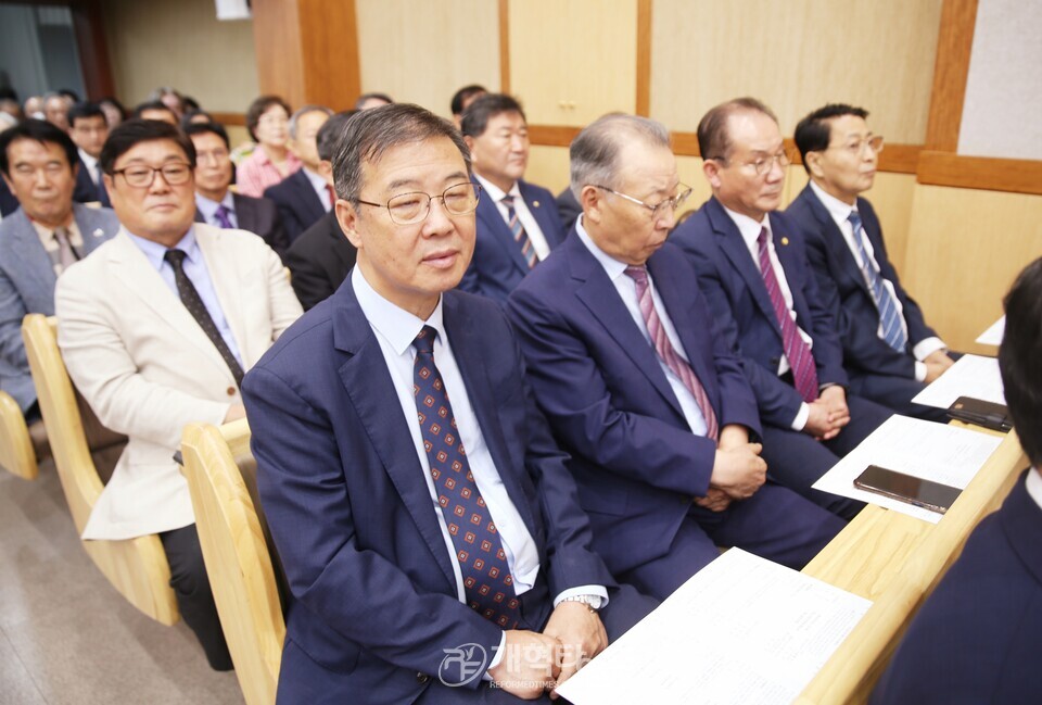전국주교 증경회장 박인규 장로 원로 장로 추대식 모습