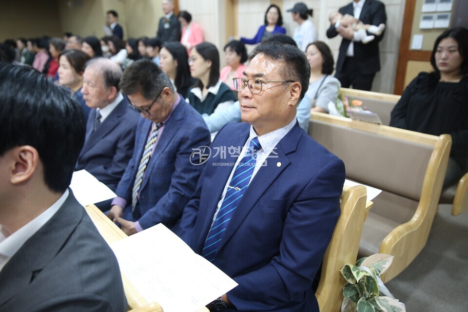 전국주교 증경회장 박인규 장로 원로 장로 추대식 모습