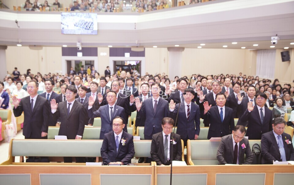 이천은광교회,「임직감사예배」모습