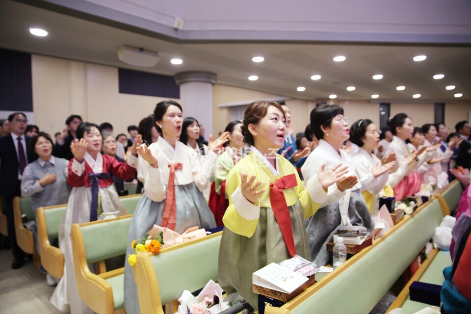 이천은광교회,「임직감사예배」모습