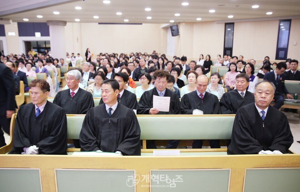 이천은광교회,「임직감사예배」모습