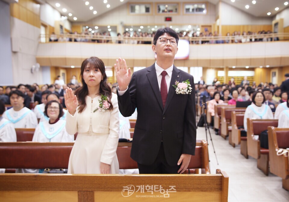 성산교회, 현상민 원로 목사 추대, 이아벨 목사 위임 감사예배 모습