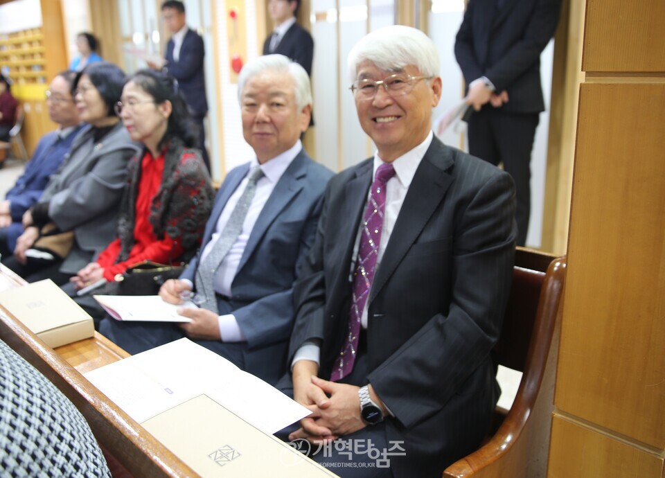 성산교회, 현상민 원로 목사 추대, 이아벨 목사 위임 감사예배 모습