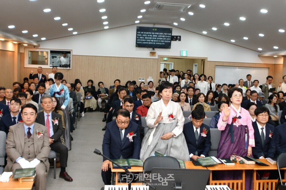 동한서노회 선한교회, 담임목사 취임 및 임직감사예배 모습
