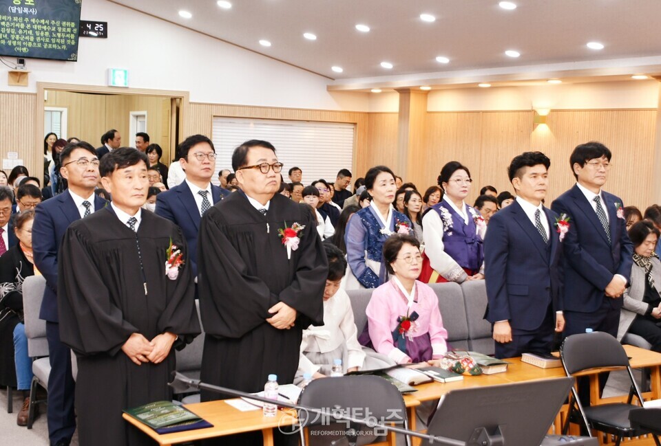 동한서노회 선한교회, 담임목사 취임 및 임직감사예배 모습