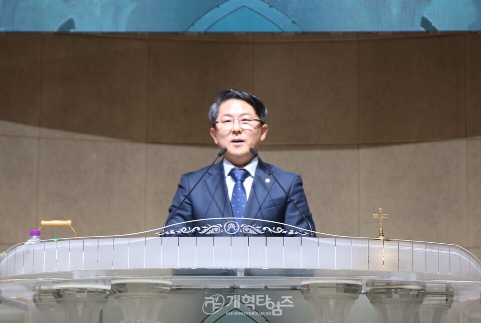 대전중앙노회, 기독신문 주필인 대구 대명교회 장창수 목사 초청,「청지기 세미나」모습