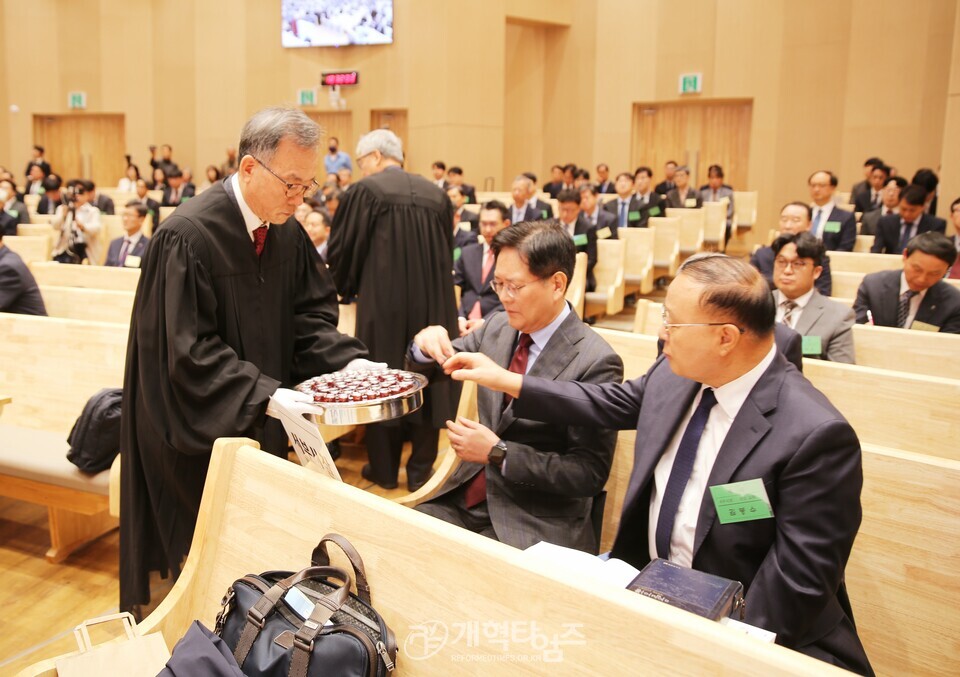 서울노회,「장봉생 목사 총회장 취임 감사 및 축하」모습