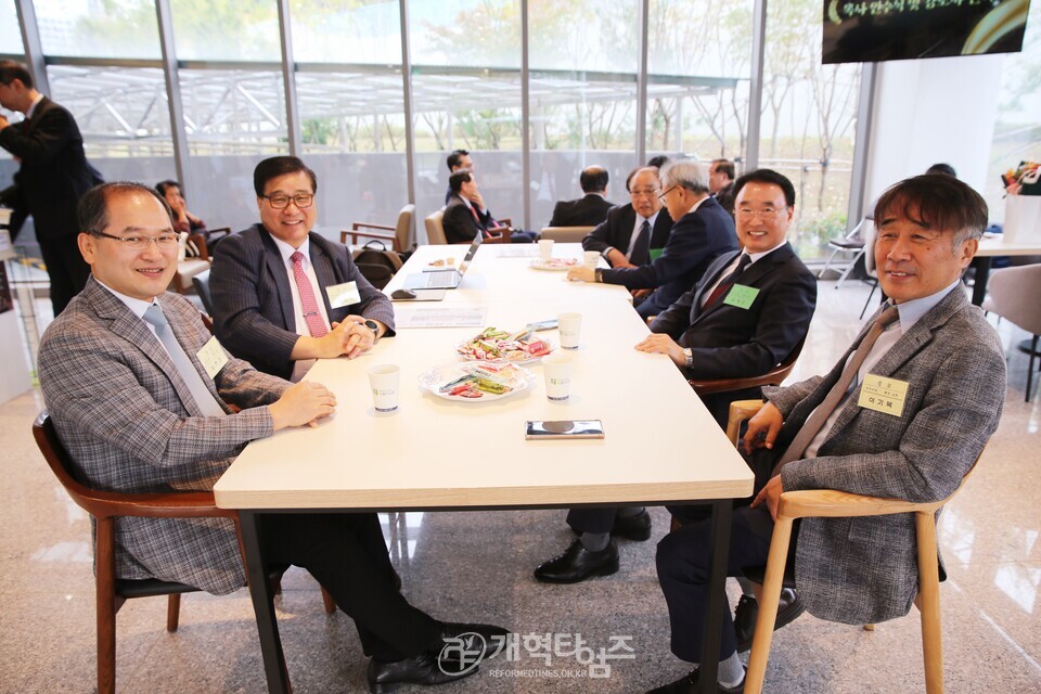 서울노회,「장봉생 목사 총회장 취임 감사 및 축하」모습