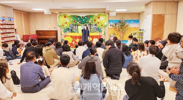 총신대 신대원 총여동문회 양창문 전도사, 여성사역세미나 모습