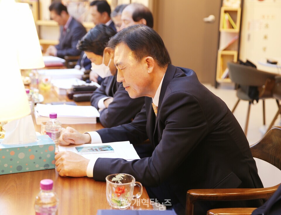 제110회 총회선거관리위원회 첫 전체회의 모습