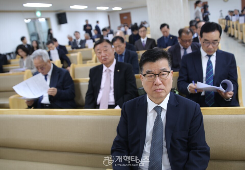 제110회기 총회상설위원회 및 특별위원회 조직 구성 전체회의 모습