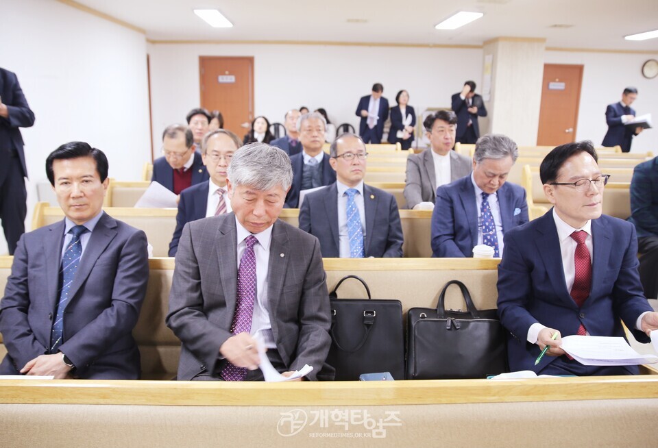 제110회기 총회상설위원회 및 특별위원회 조직 구성 전체회의 모습