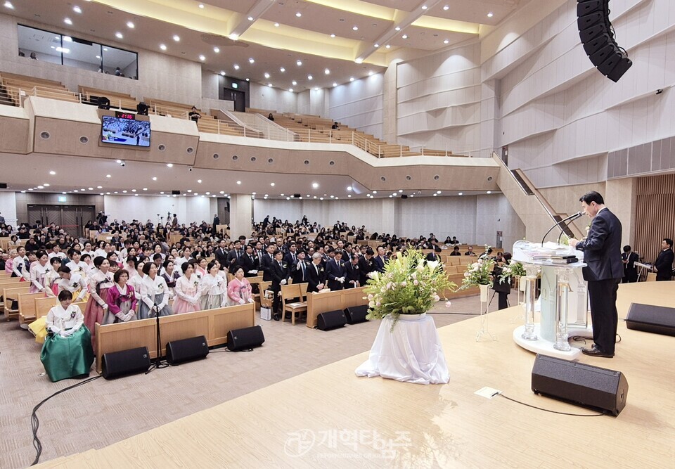 혜림교회, 임직 및 은퇴 감사예배 모습