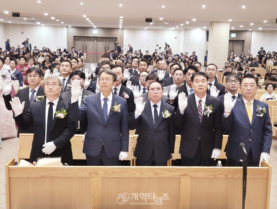 혜림교회, 임직 및 은퇴 감사예배 모습