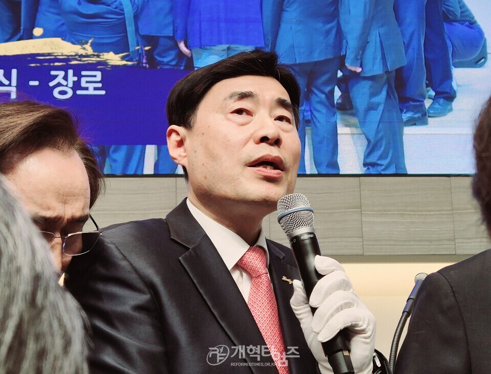 혜림교회, 임직 및 은퇴 감사예배 모습