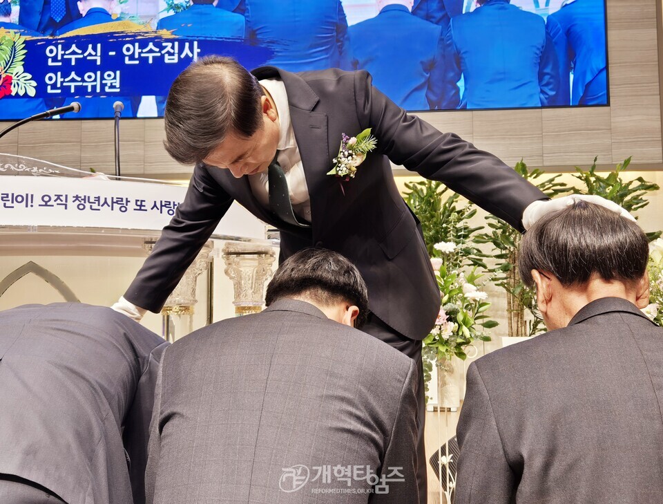 혜림교회, 임직 및 은퇴 감사예배 모습