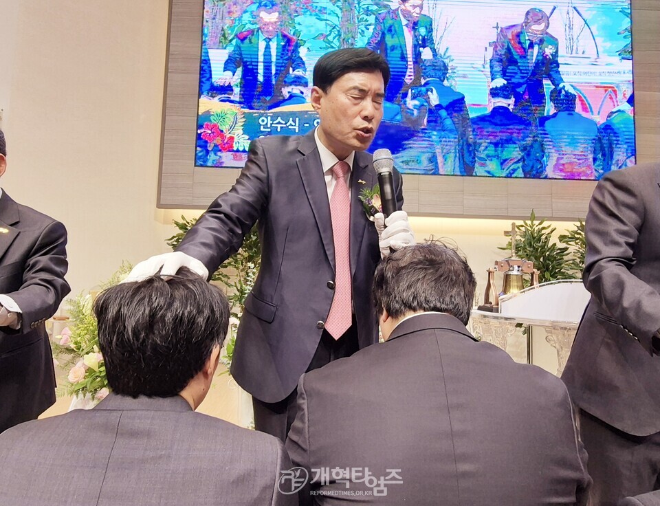 혜림교회, 임직 및 은퇴 감사예배 모습