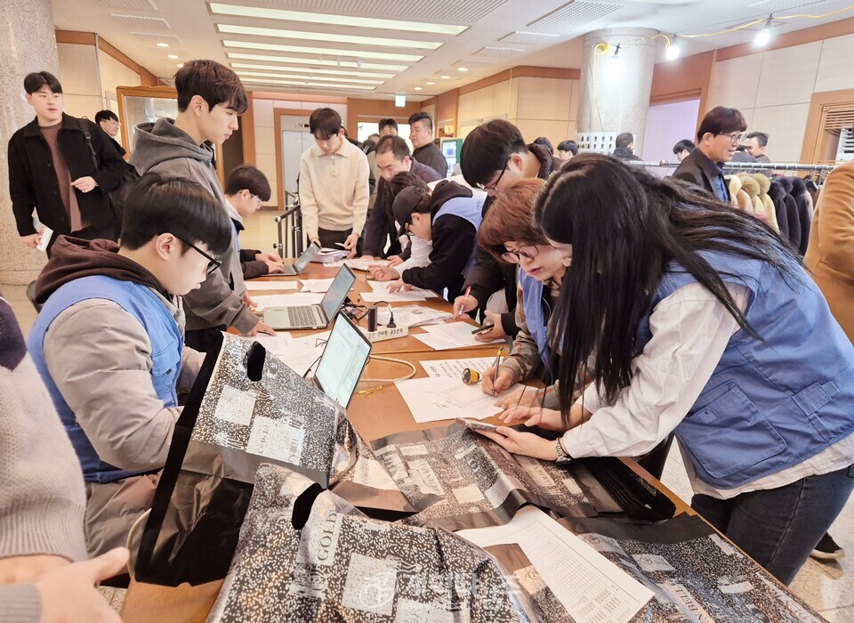 총신대 신대원 총동창회, 제21회 후배사랑 의류 후원 행사 모습