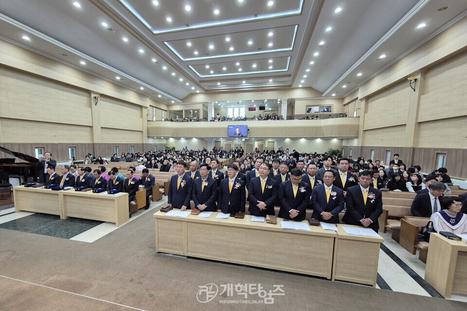 영광대교회,「교회 설립 120주년 감사 직분자 은퇴 및 임직식」모습