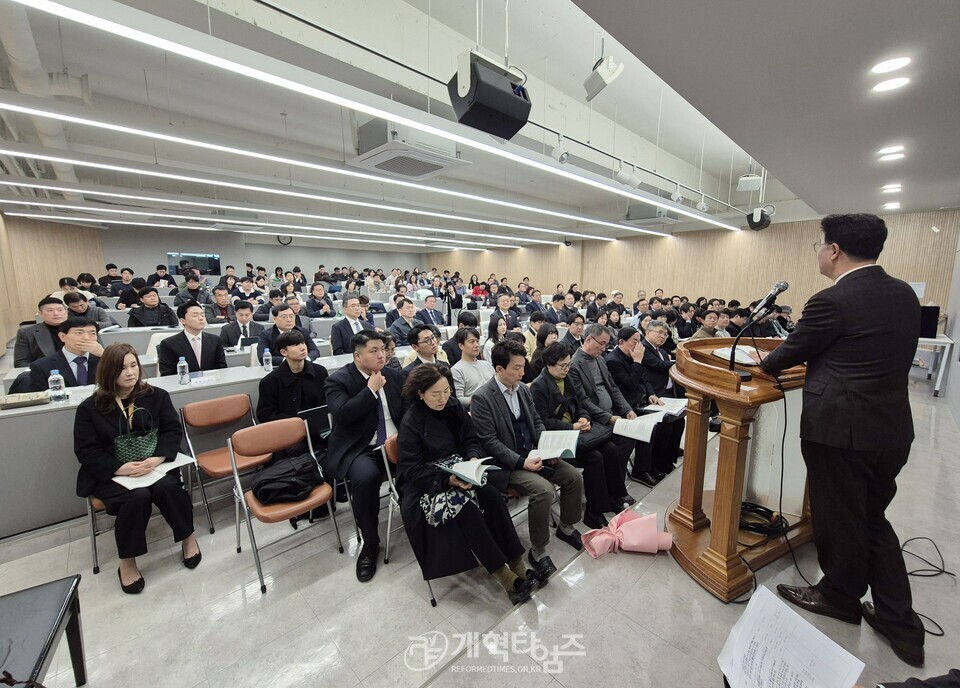 FIM 국제선교회, 신임 이사장 최광영 목사 취임, 창립 29주년 기념예배 및 이슬람 세미나 모습