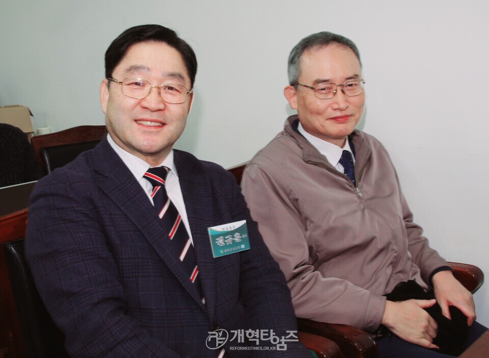 총회군선교회 &, 총회군선교부, 「사랑의 선물 손난로 전달식」 모습