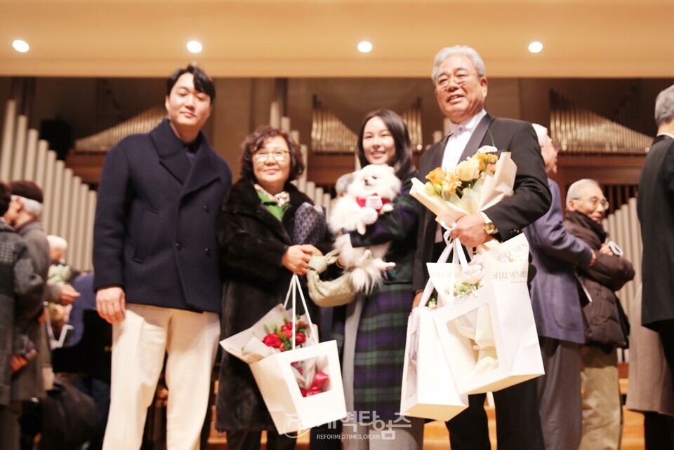 장로찬양단 코랄카리스, 제17회 정기연주회 모습