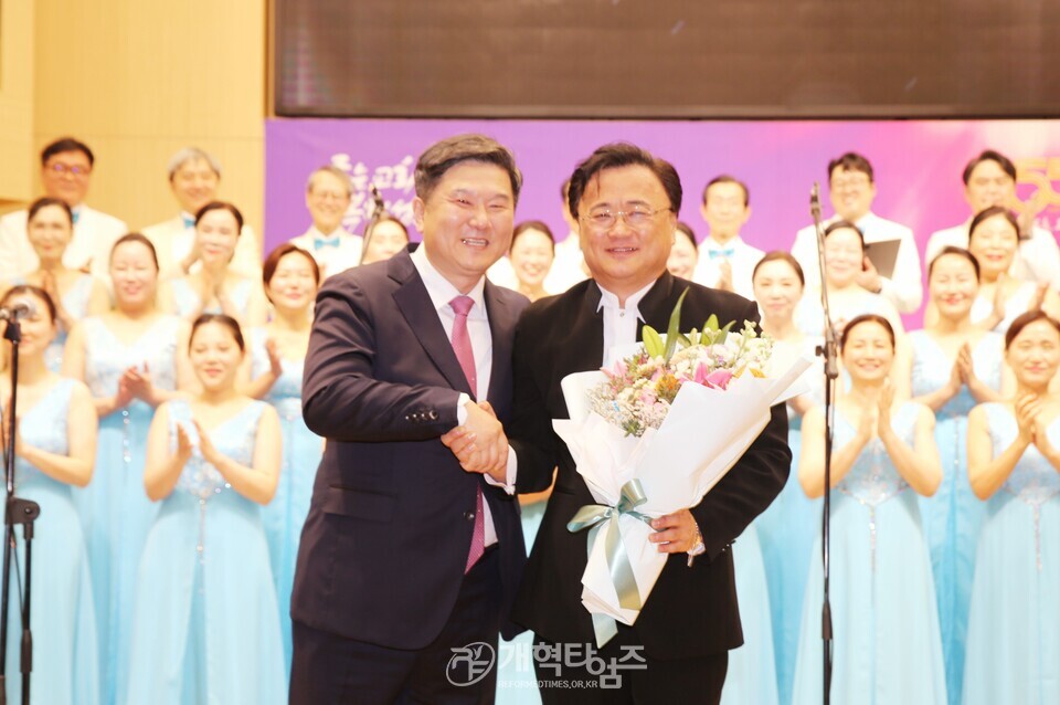 남서울노회 100회기 기념 감사예배 및 찬양 축제 모습