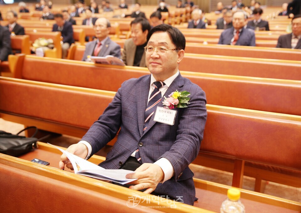 영남협의회 제 8회 정기총회 및 제110회 총회 당선인 축하 모습