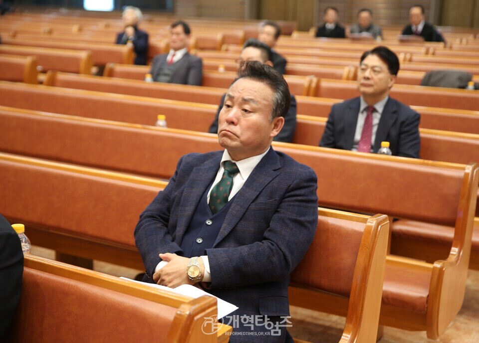 영남협의회 제 8회 정기총회 및 제110회 총회 당선인 축하 모습