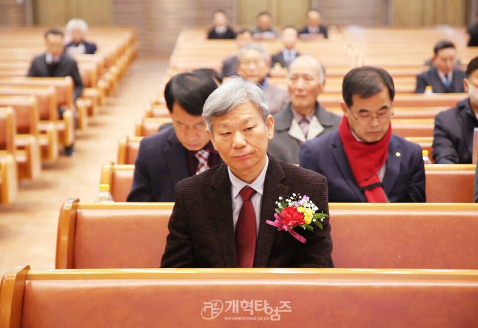 영남협의회 제 8회 정기총회 및 제110회 총회 당선인 축하 모습